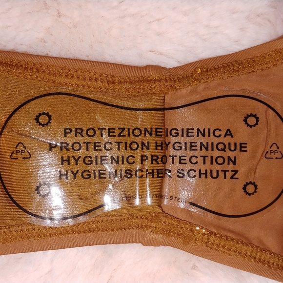 BNWT Fashion Nova Cut Out One piece Swimsuit - Picture 5 of 6